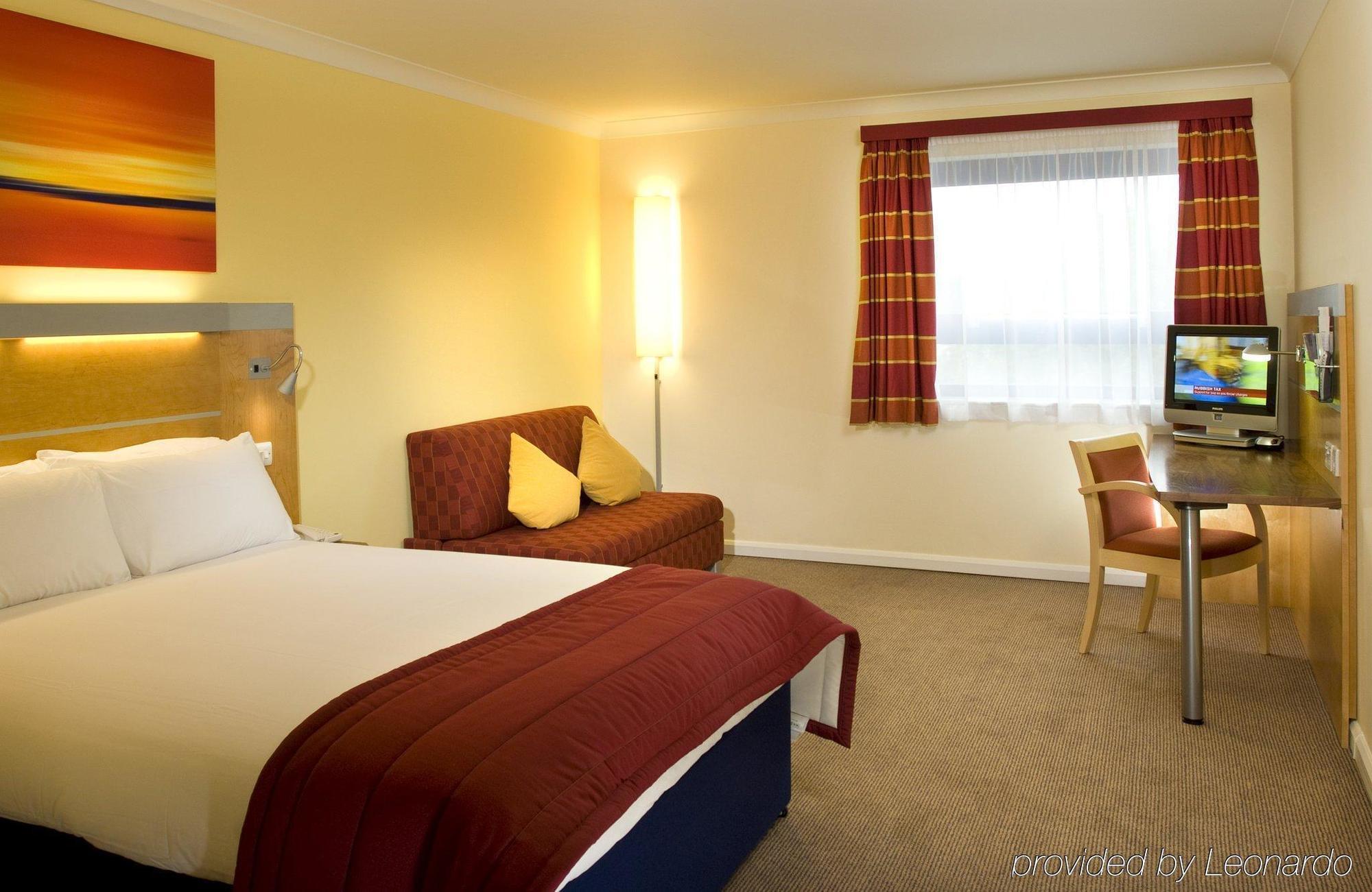 Holiday Inn Express London Golders Green, An Ihg Hotel Finchley Room photo