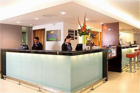Holiday Inn Express London Golders Green, An Ihg Hotel Finchley Exterior photo