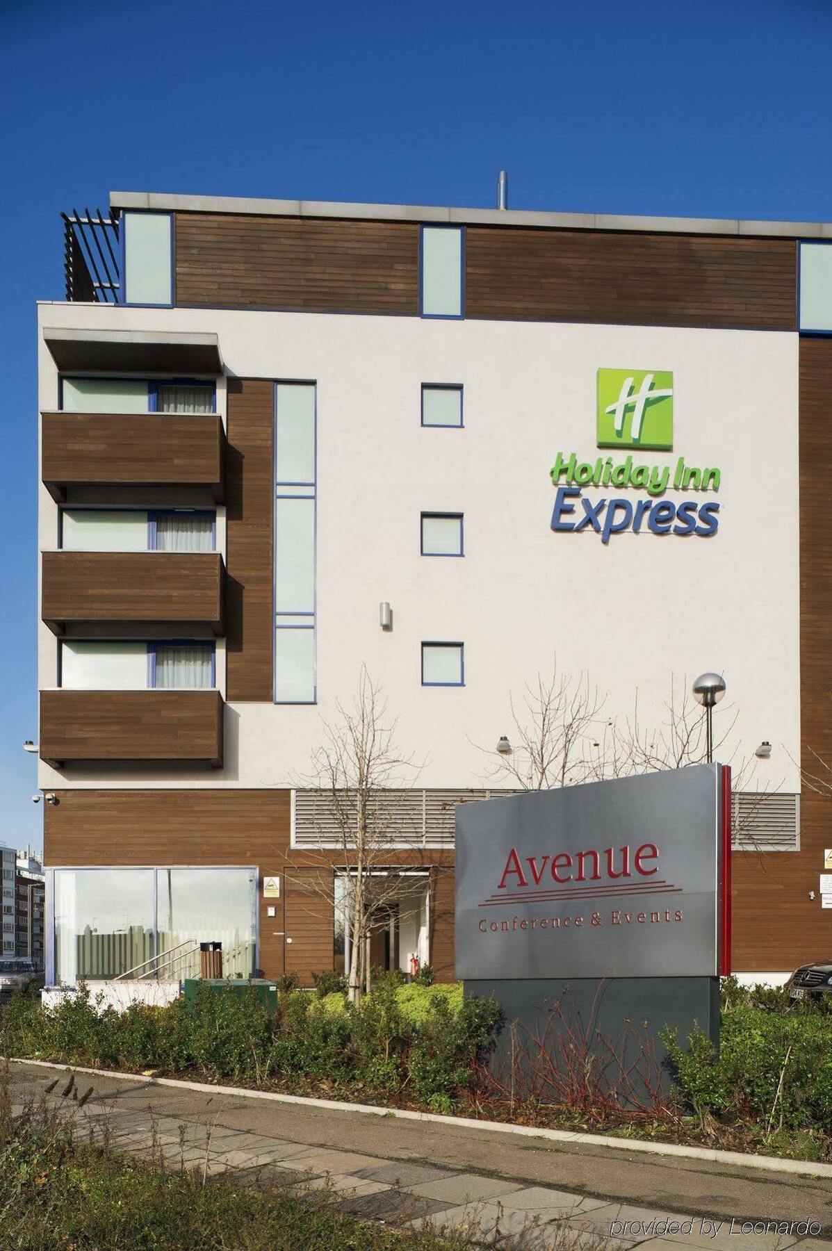 Holiday Inn Express London Golders Green, An Ihg Hotel Finchley Exterior photo